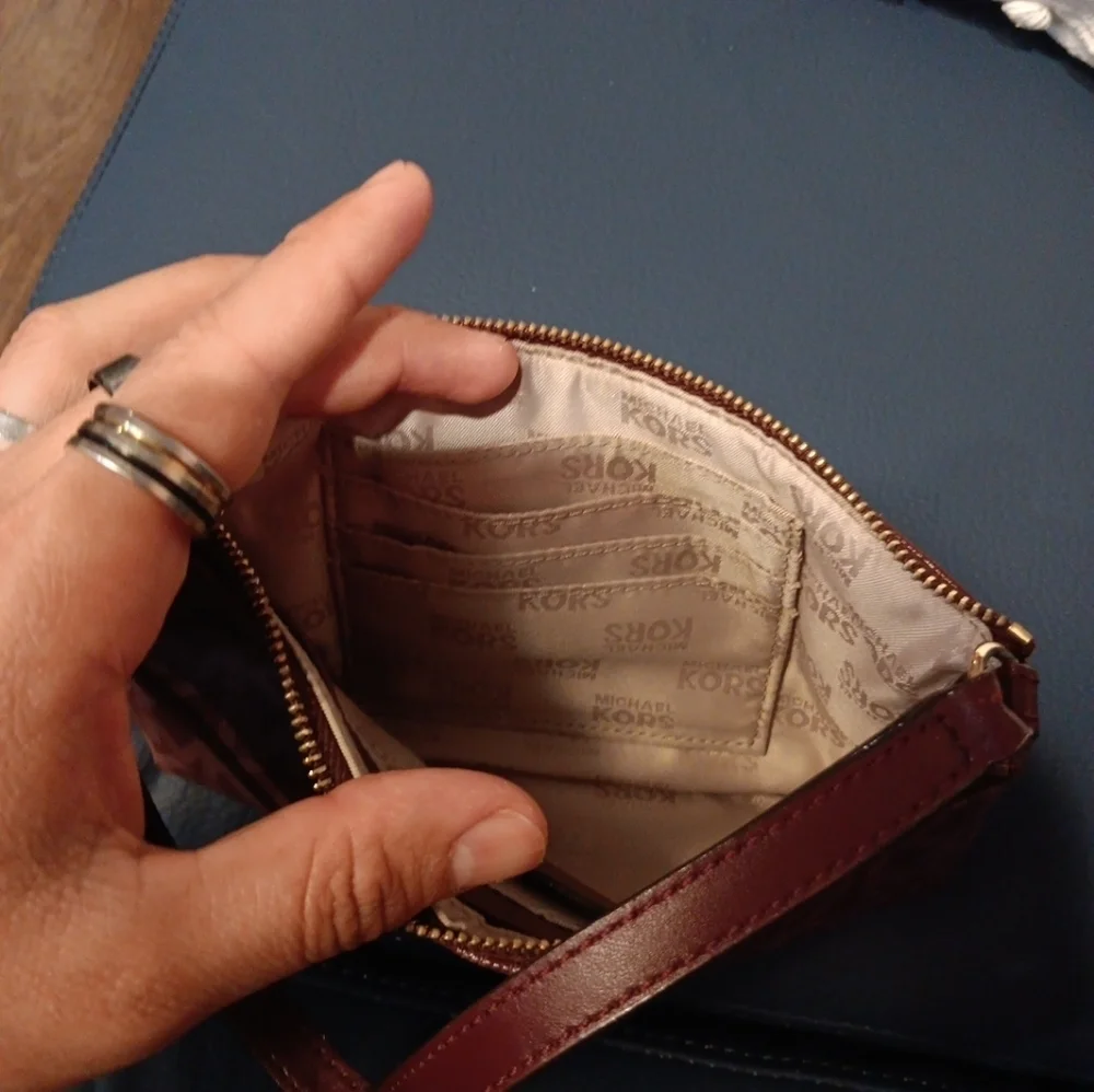 Michael Kors Marrón Wristlet and mini handbag bag semi new